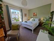 West Street Views 2 - Central apartment with home office