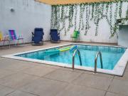 Casa completa com piscina perto da praia, garagem, aceita pet