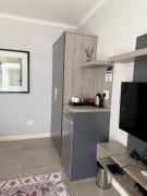 Sandton Guest Room at Middle