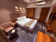 HOTEL VARISHTTA - Kopar Khairane - Quality and Comfort