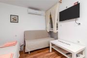 Apartments with WiFi Basanija, Umag - 7148
