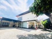 Group Accommodation with Outdoor kitchen and Wide Parking