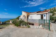 Apartments with parking space Makarska - 24464