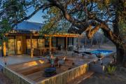 Nomads Den Safari Villas - Heated Pools and Riverbed views