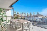 Top Henley Beach South