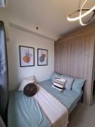 Shore 2 Condotel Near Airport MOA City View