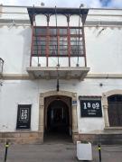 Distrito Hostal Y Gatro bar