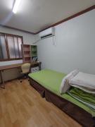 White House in Seoul Female only room Shared bathroom with up to 3 other female travellers