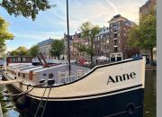 Canal Suite on Houseboat