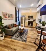 Renovated Jr 1BR - Center City - Sleeps 4 - 2 Beds