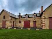 Gîte unique dans propriété historique avec musée, proche Châteauroux, 4 chambres, cheminée, fibre, parking. - FR-1-591-49