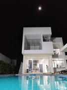 Look at the Carmen de Apicalá house with air conditioning