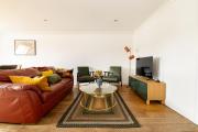 Your Home Away Newly Refurbished 3BR in Wandsworth