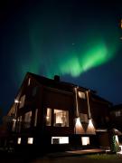 Aurora Polaris Apartment - Outdoor Sauna - FREE Parking - 750m from City Center