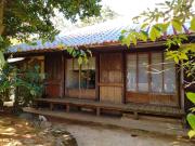 車で市街地近くの静かな田舎空間一フルリノベーション沖縄古民家の宿