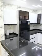 شقه فندقيه فاخره في مدينه نصر