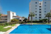 New apartment with pool, 10 mins walk from beach