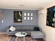 Arctic Home - Cozy Apartment Tromsø Near City and Fjord