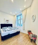 Lovely 3BR Apartment Near Atzgersdorf Park, 11Min Walk