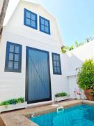 Canary Pool Villa Bangsaen