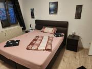 MD- City, EG, Top in Preis- Leistung, Lage, Deluxe App mit 2 Schlafzimmer, Merkmale Qeensize Bett, Romantk DZ