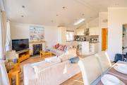 Exclusive 3 Bedroom Lodge - Walk To Saundersfoot