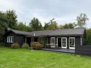 Vacation home 1 minute away from the Beach