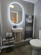 Top Whitehouse Lower