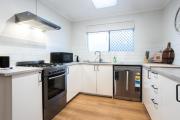 Pet Friendly 2BR Family home in Shenton Park
