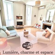 Louisa - Spacieux en Plein centre - Places gratuites - 1er étage