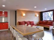 Appartement rénové et chaleureux proche des pistes, 3 pièces + cabine pour 8 pers, animaux admis - FR-1-181-1922