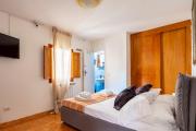 Apartment Very Central 100m from train station&Duomo