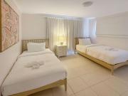 Spacious Family Retreat with Pool Pet friendly