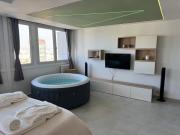 Jaccuzi, tour Eiffel, Led multicolores Paris 13