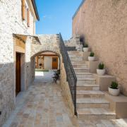 Rustic Villa Kameni dvori heated pool