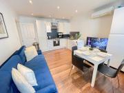 Embankment 2-Bed Flat with AC near Charing Cross, Trafalgar Square, London Eye, Big Ben