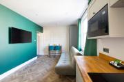 Modern Chandos Flat by Prescott Apartments