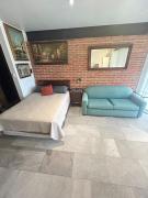 Brick Box Studio con Terraza