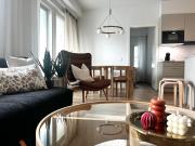 Uutuutta hohtava tyylikäs kolmio lähellä keskustaa