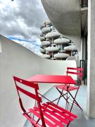 3 chambres, 3 Balcons, belle vue, parking, clim