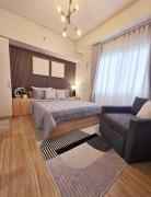 Cozy Condo in Holland Park Southwoods With Pool