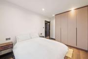 Regents Park & Lords Two Bed Apartment - 5 Guests