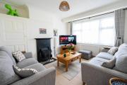 Peaceful Broadstairs Flat near Beach & Town with Parking