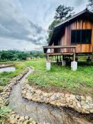 Ban Kaew Mo Ra Glamping & Restaurant