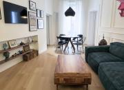 Elegant apartment in a 16th-century building