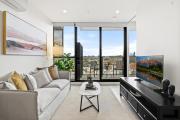 South Yarra Stay with Balcony Views