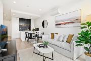 South Yarra Stay with Balcony Views