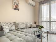 One-Bedroom Central and Modern Apartment