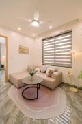Trung Kinh Apartment - With Projector - Balcony