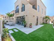 Luxury 3BR Villa with Pool View & Modern Comfort